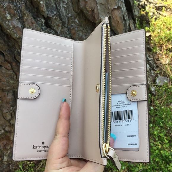 Kate Spade ♠️ Metallic embellished wallet ✨✨ - Picture 5 of 8